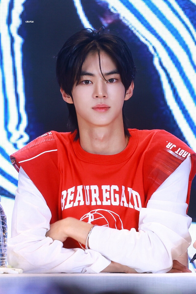 260117 Dohoon at Yizhiyu fansign event