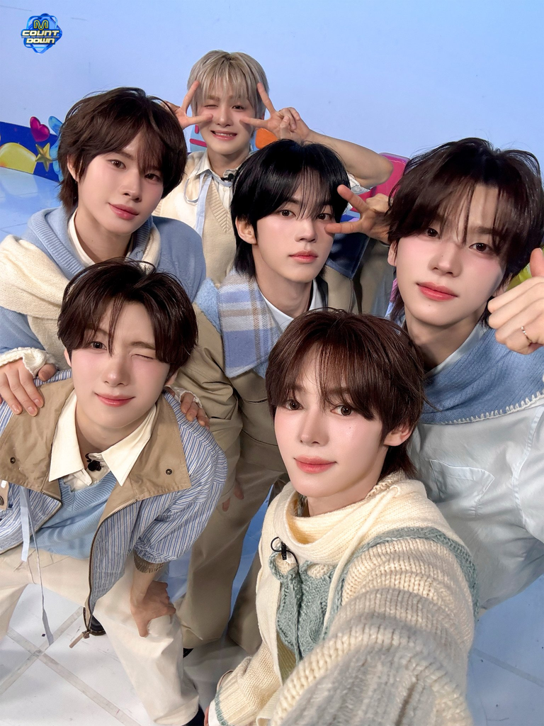 260212 M COUNTDOWN Twitter UPDATE with TWS