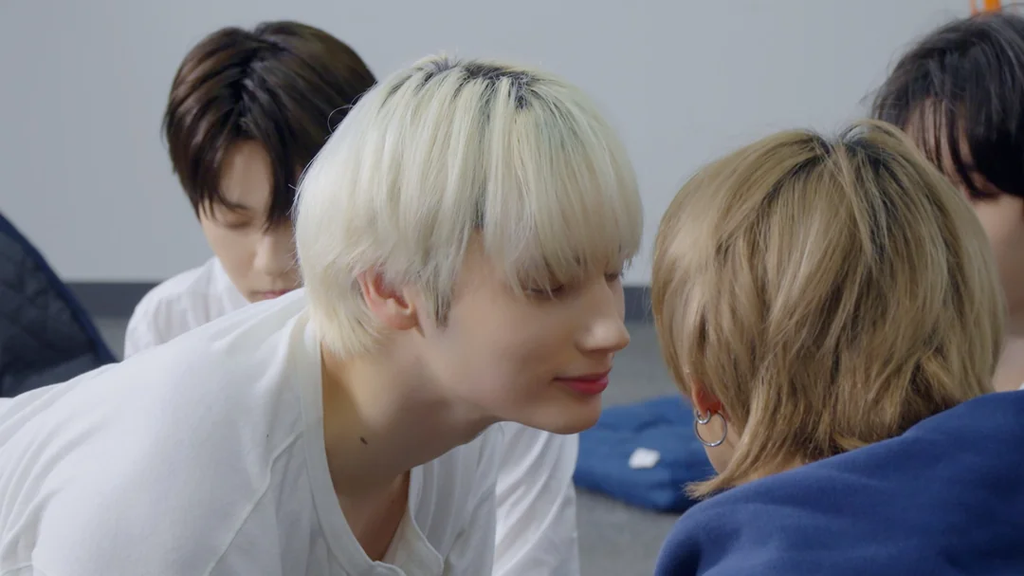 TXT To Do Chewy Cookie Special Behind The Scenes - Kai