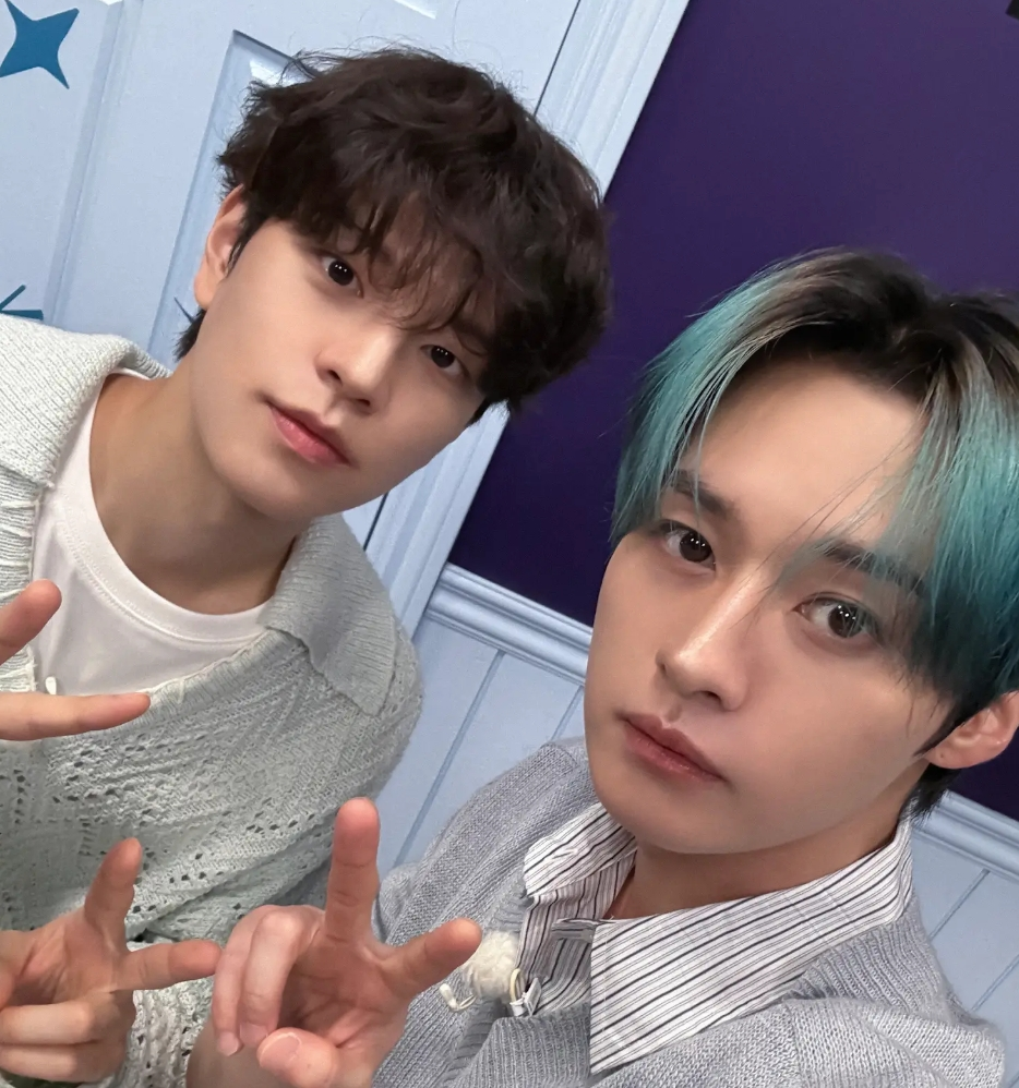 Seungmin x Leeknow (2 kids in a room) 1/5/2026