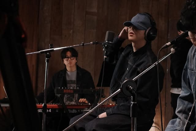 Big Naughty at his listening party a few days ago