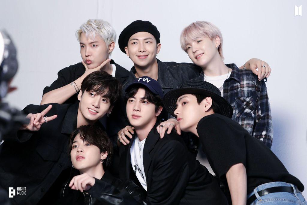 Special 8 Photo Folio-Us, Ourselves, and BTS - Group Photo