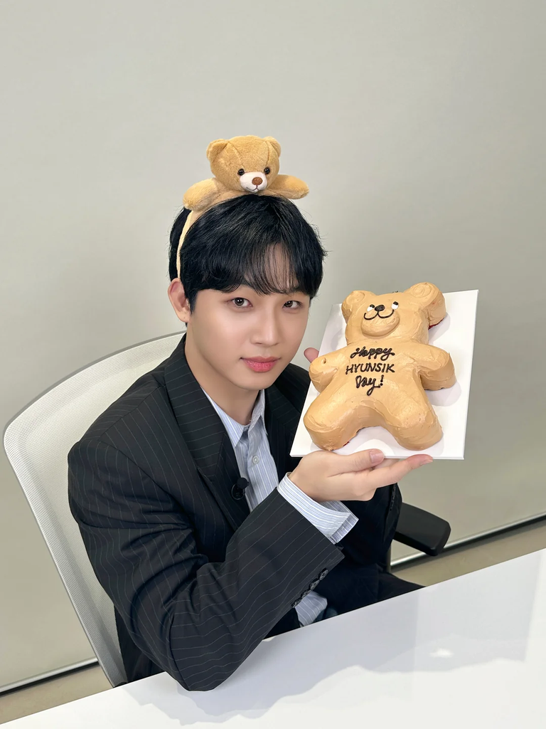 Happy Birthday, Hyunsik!