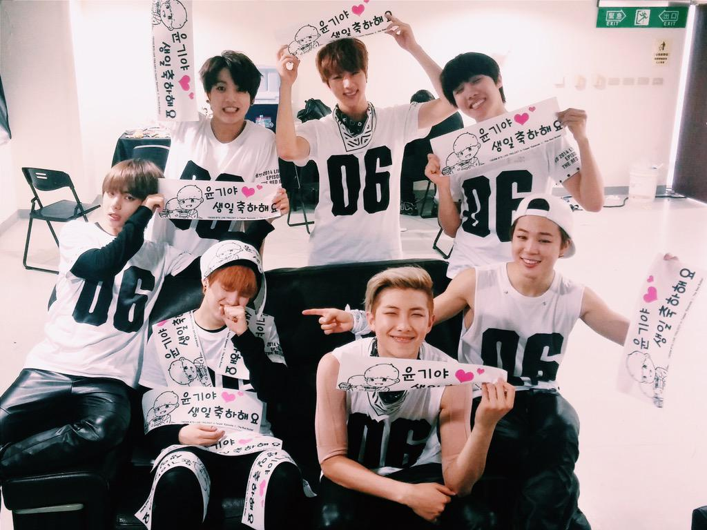 BTS 2015 LIVE TRILOGY EPISODE II. THE RED BULLET in Taipei