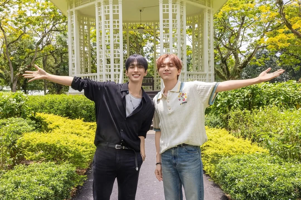 DK and Seungkwan in Singapore