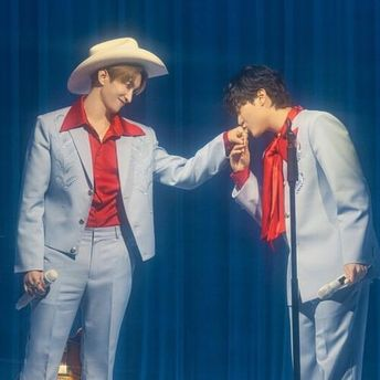 DK and Seungkwan in Die with a Smile being adorable